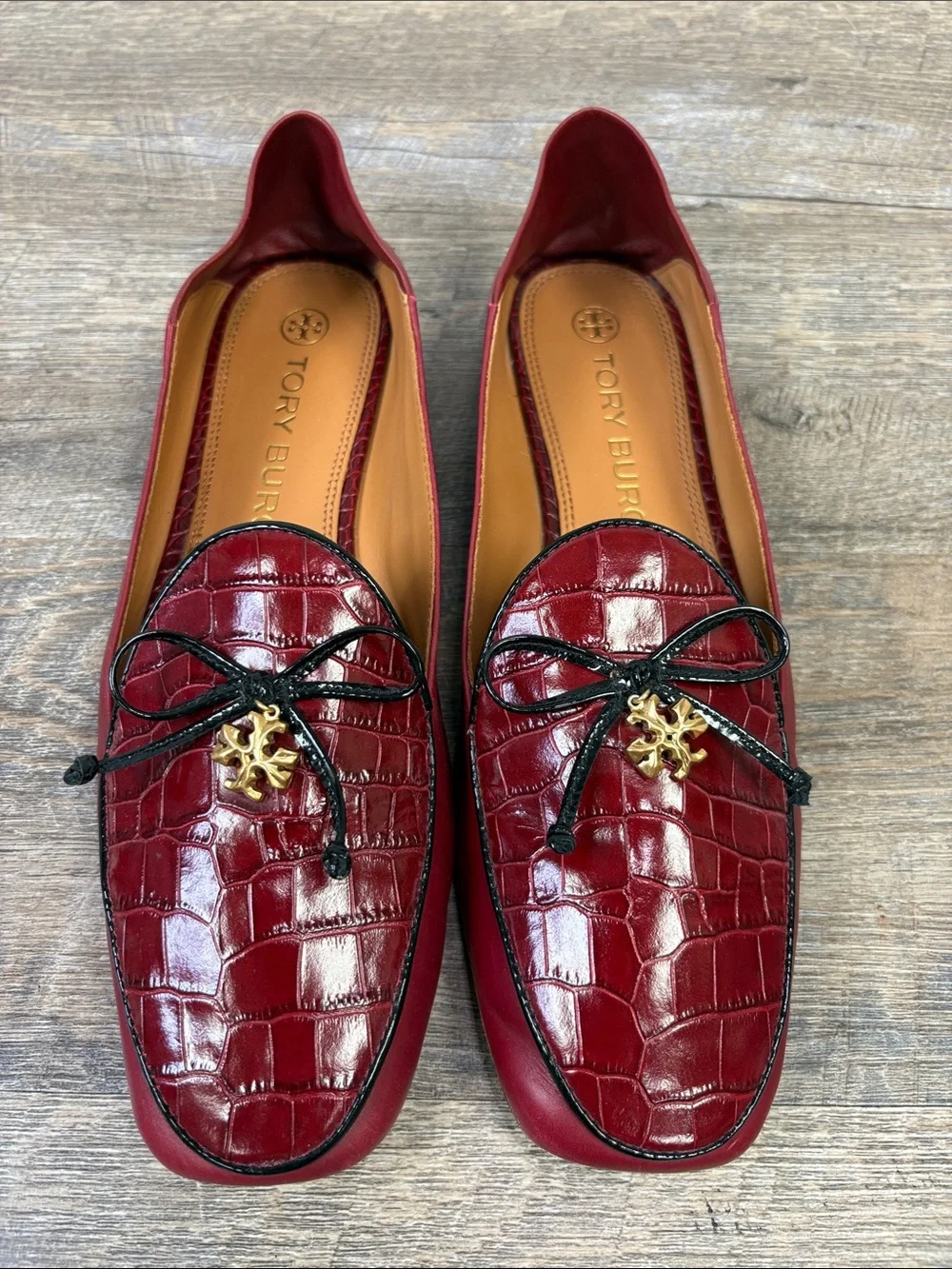 Tory Burch Red Leather Croc Embossed Bow Charm Loafers Flats Size 10M
